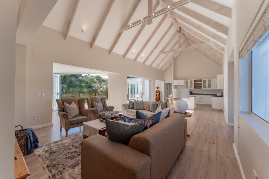 4 Bedroom Property for Sale in St Francis Links Eastern Cape